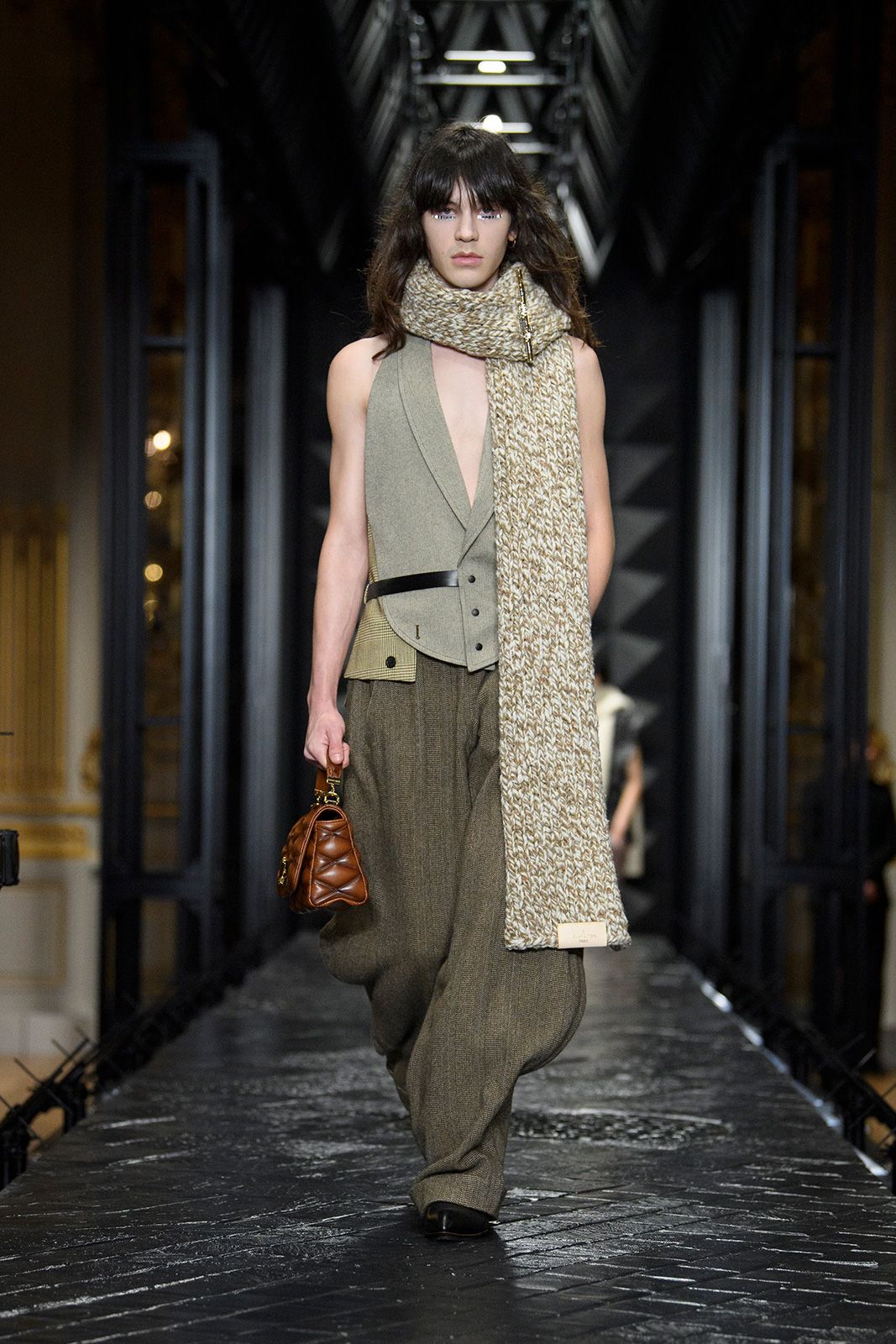 Louis Vuitton F W2324 Look 21.jpg