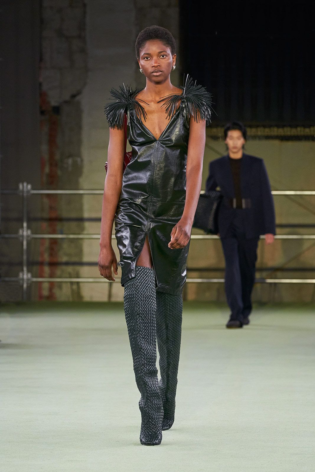 Bottega Veneta W22 005.jpg
