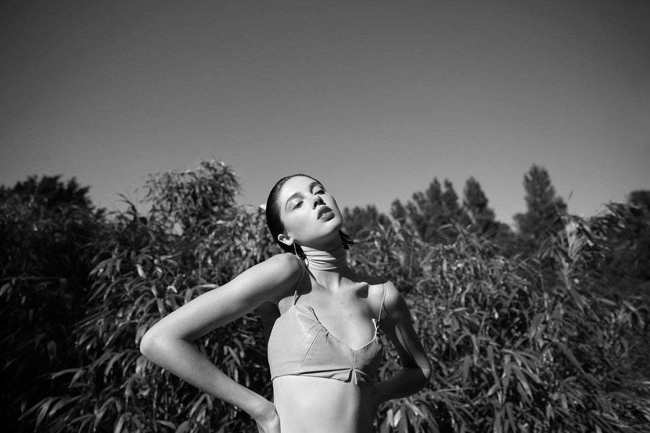 Lunchbythesea Metalmagazine 3.jpg