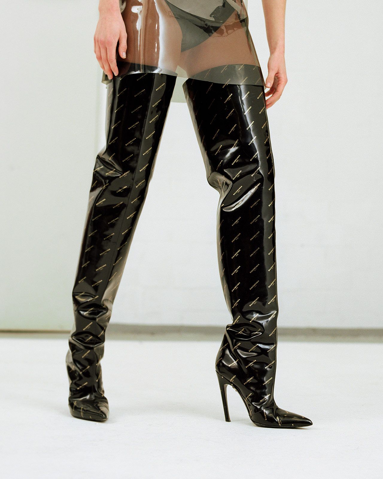 Andreas Knaub Metalmagazine 5.jpg