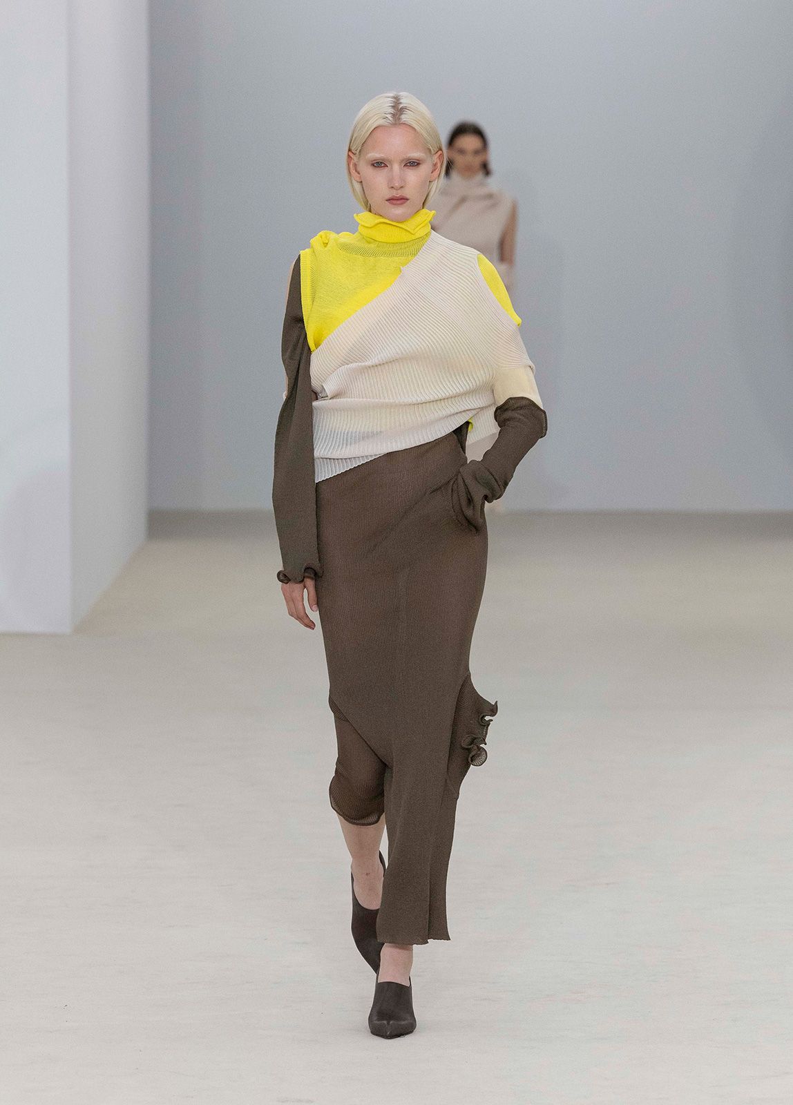 ISSEY-MIYAKE_SS26_27.jpg