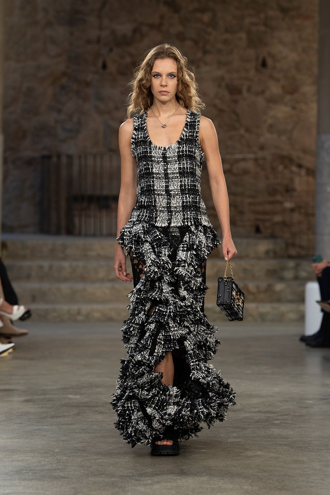 Louis-Vuitton_CR25_27.jpg
