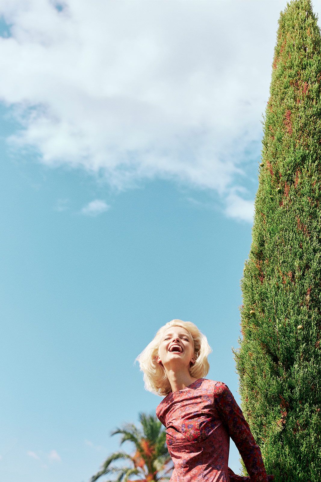 Flowers Make My Laugh  Laia Benavides05.jpg
