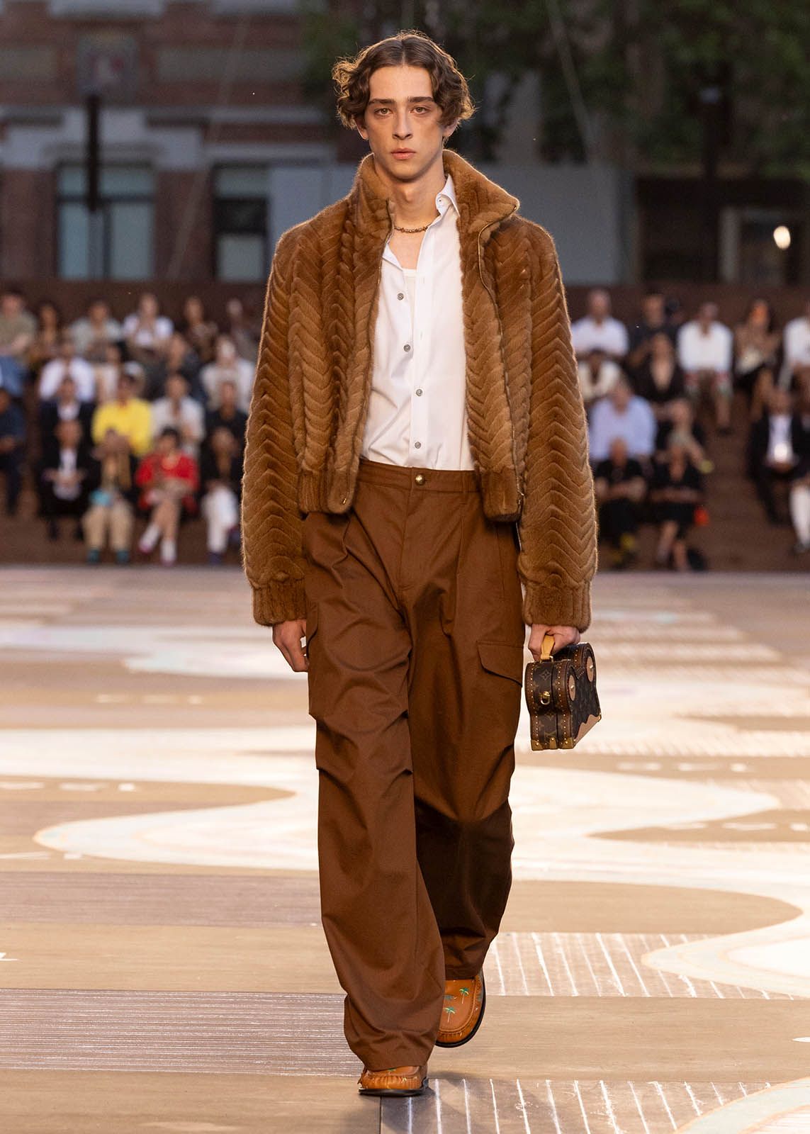 LOUIS-VUITTON-MEN-SPRING-SUMMER-2026-SHOW-LOOK_24.jpg