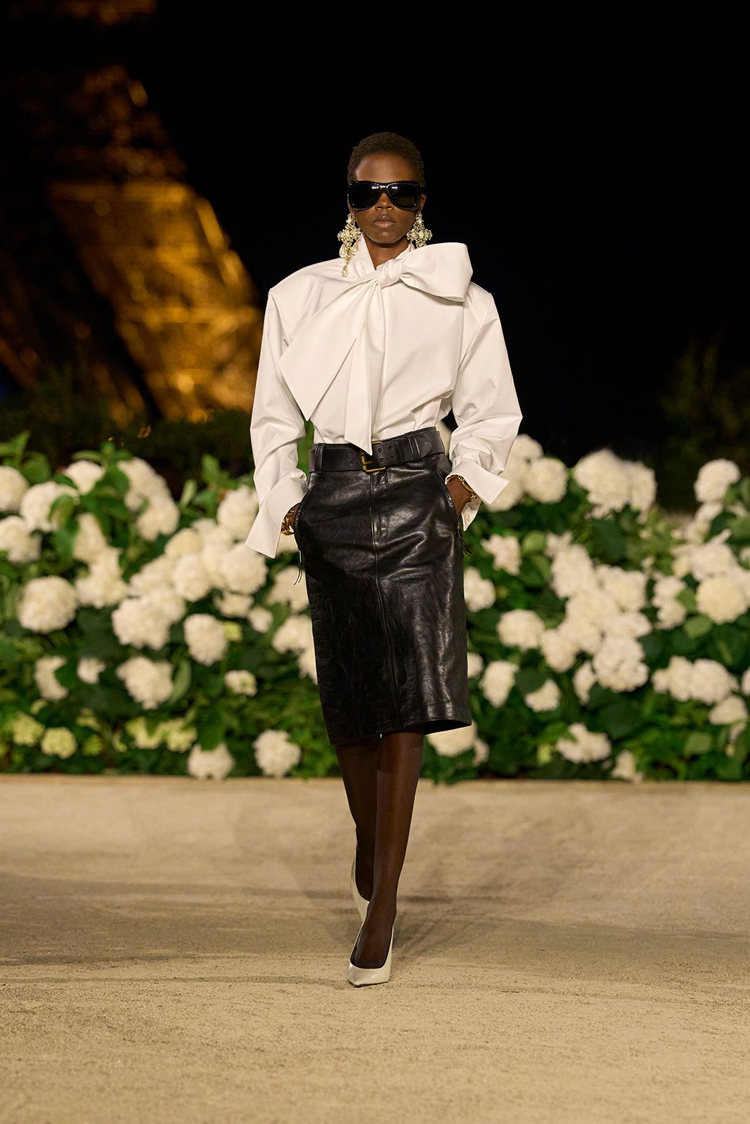 SAINT-LAURENT_FASHION_SHOW_WOMAN_SUMMER26_RUNWAY_3.jpg