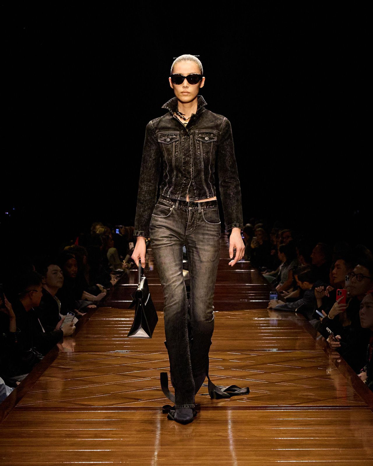 BALENCIAGA-SUMMER-25-LOOK-15_LIU-WEN.jpg