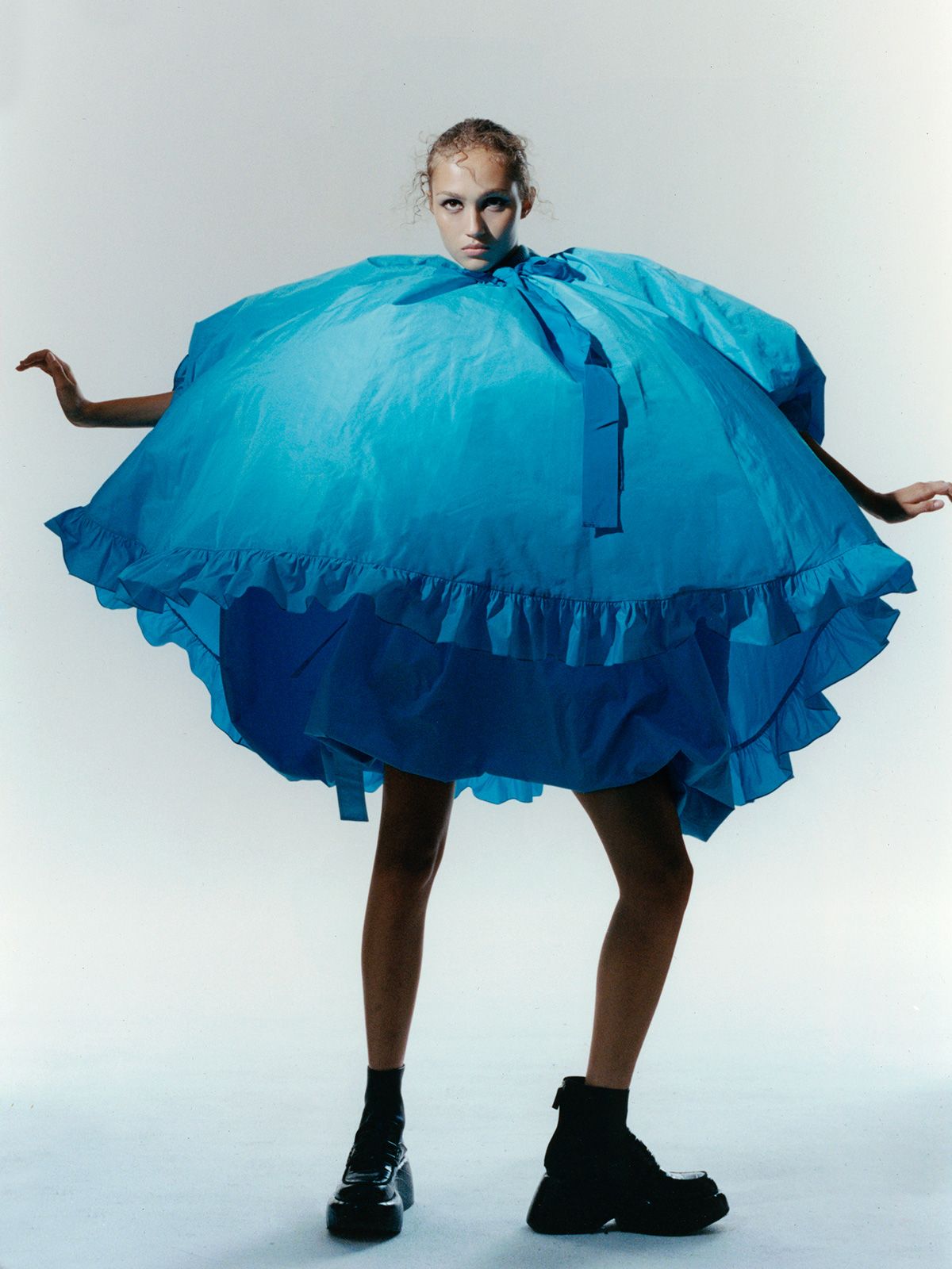 Lola Banet Metalmagazine 9.jpg