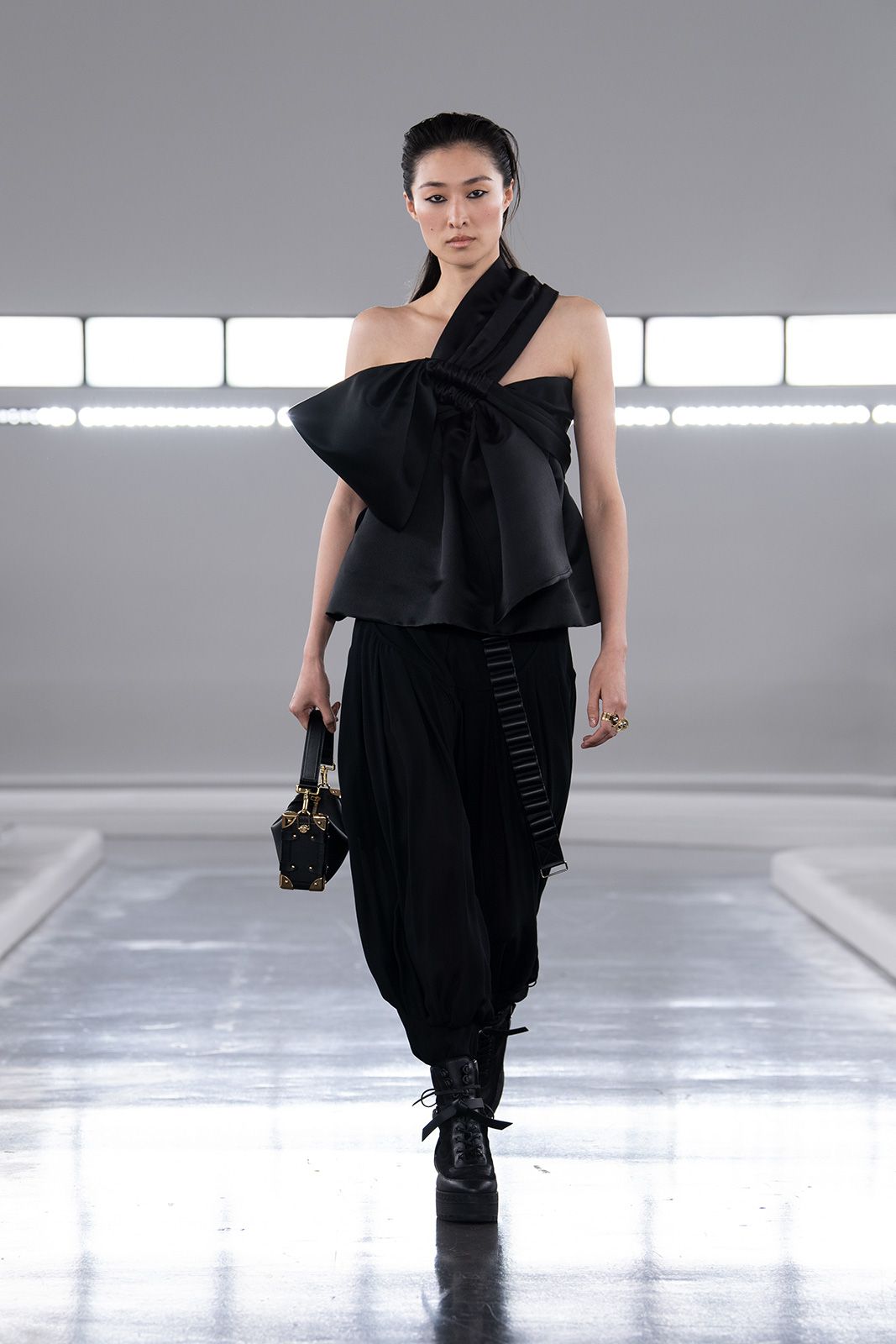 Louis_Vuitton_Women_s_Pre-Fall_2024_58.jpg