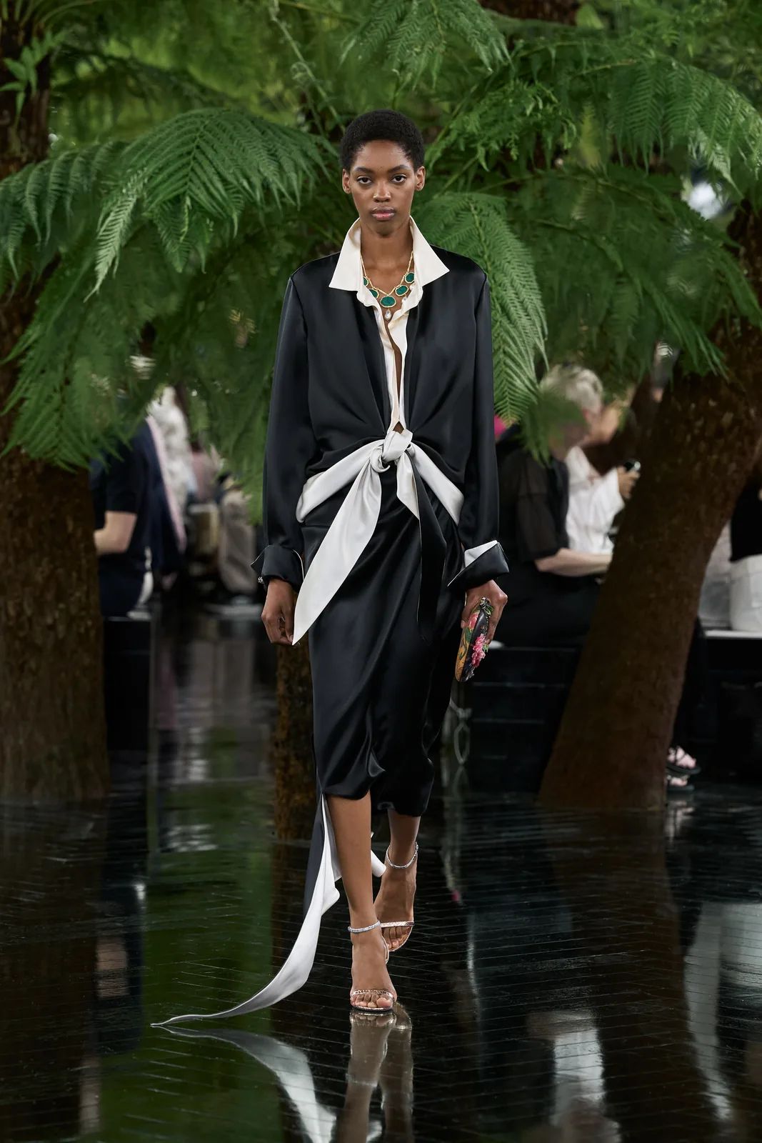 metal-dior-haute-couture-f-w-2026-14.webp