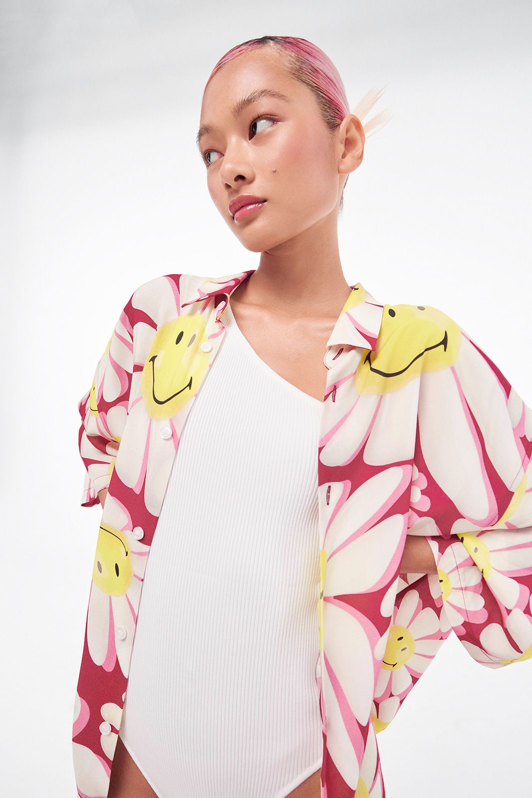 Bershka Teams up With Smiley 5.jpg