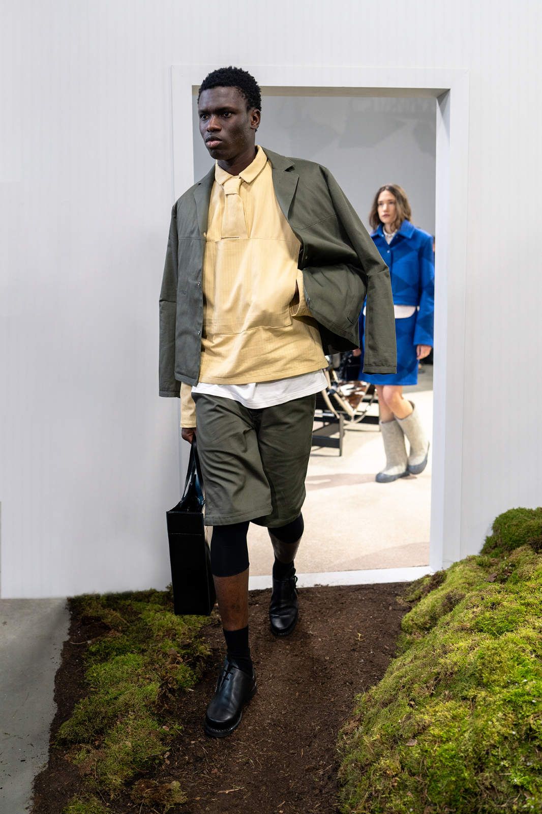 OBS_AW26_by_DominikEhrengruber_for_BFW_Runway-8.jpg