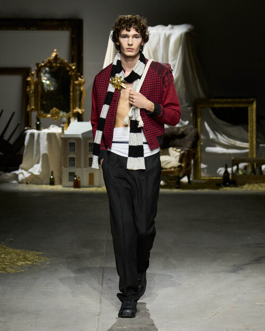 Oscar Oyuang F26 Look 01.jpg
