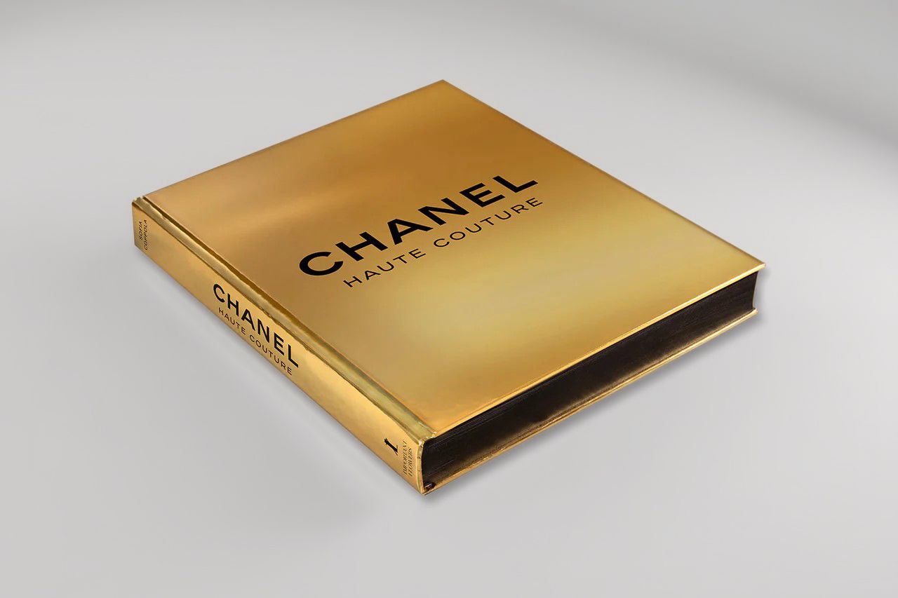 chanel_chanel-haute-couture-book-6-1-HD.jpg