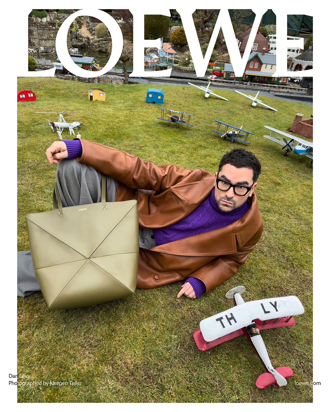 LOEWE_FW24_11.jpg