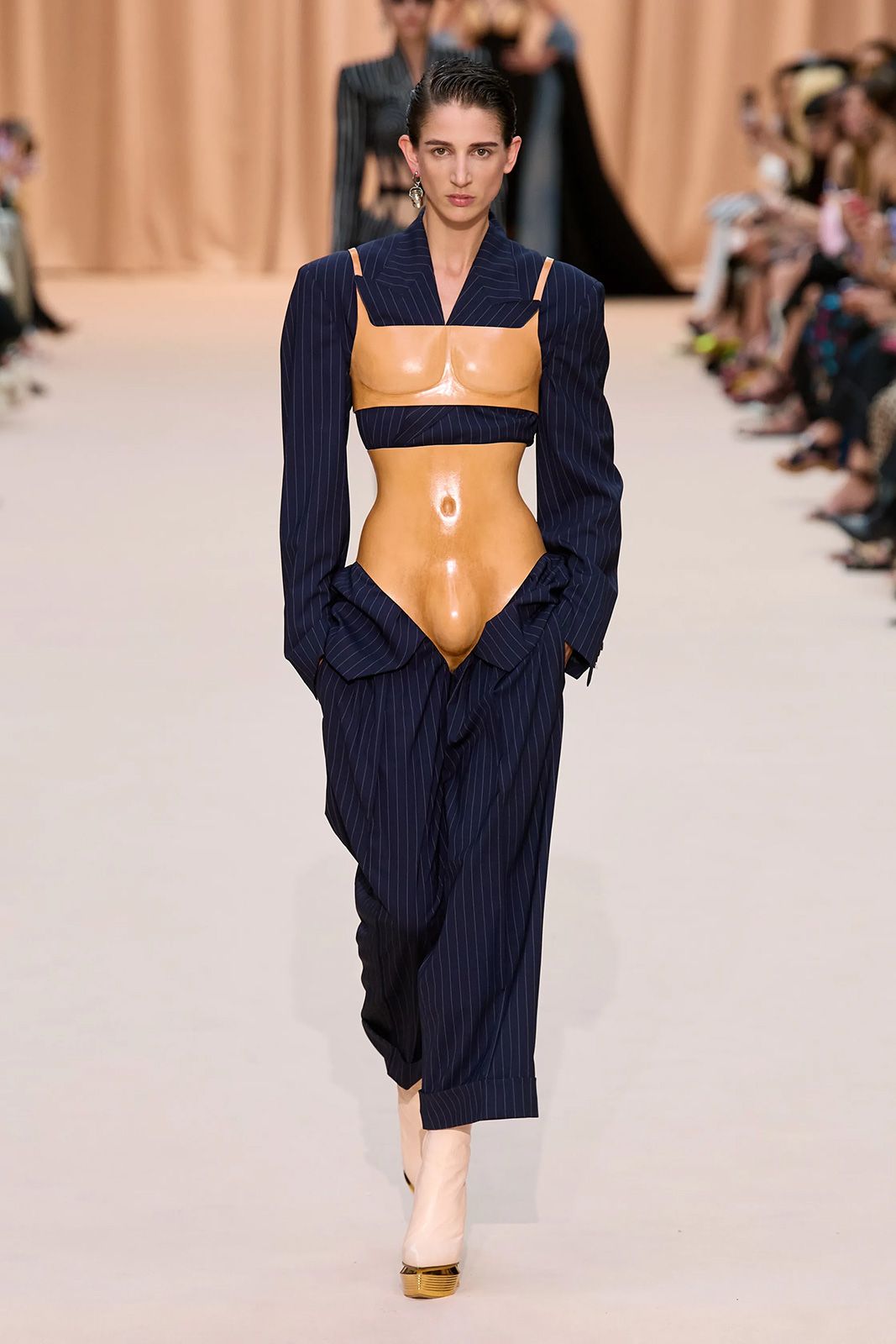 00020 Jean Paul Gaultier Fall 2022 Couture Credit Gorunway.jpg