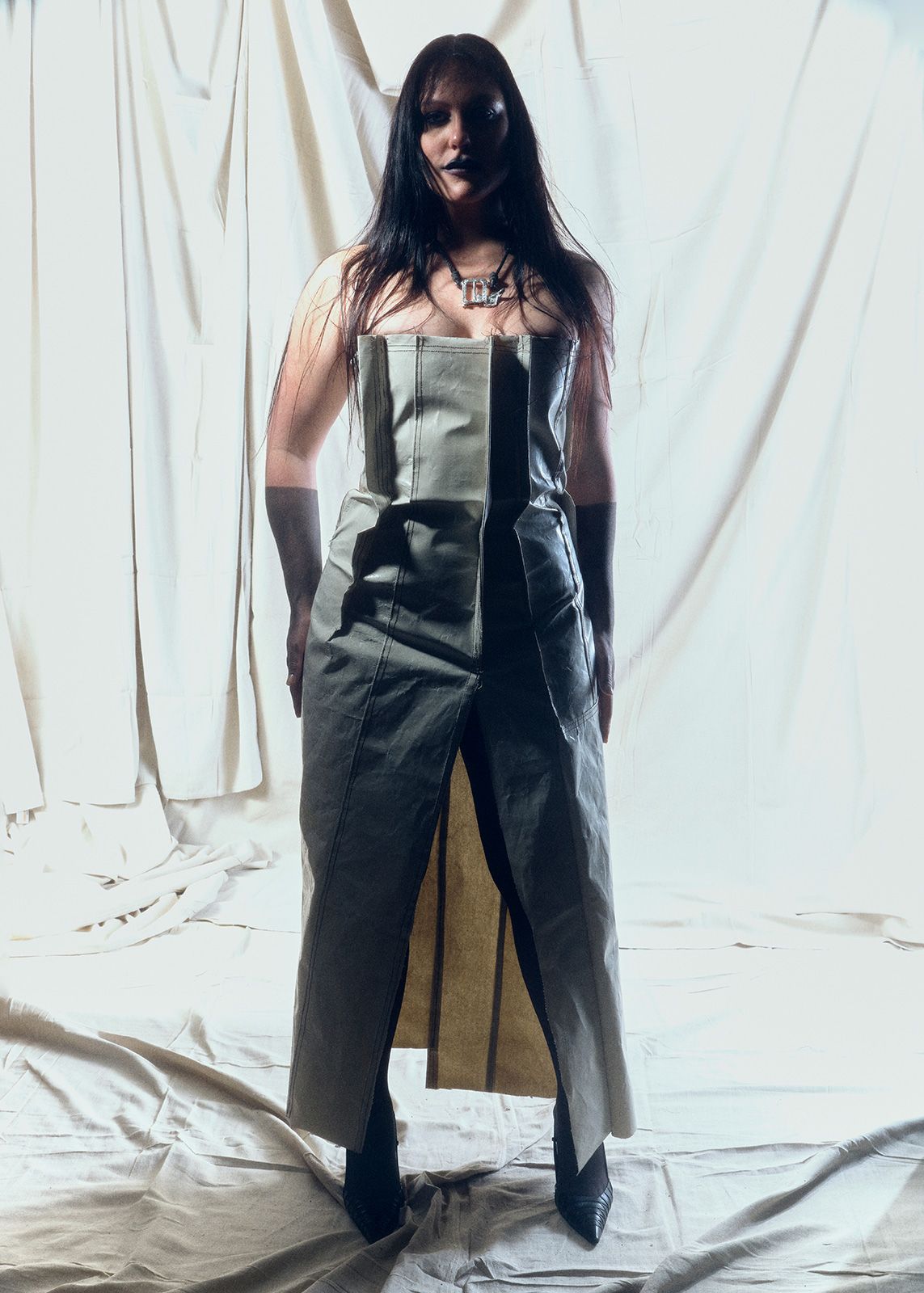 Elena Velez Metalmagazine 33.jpg