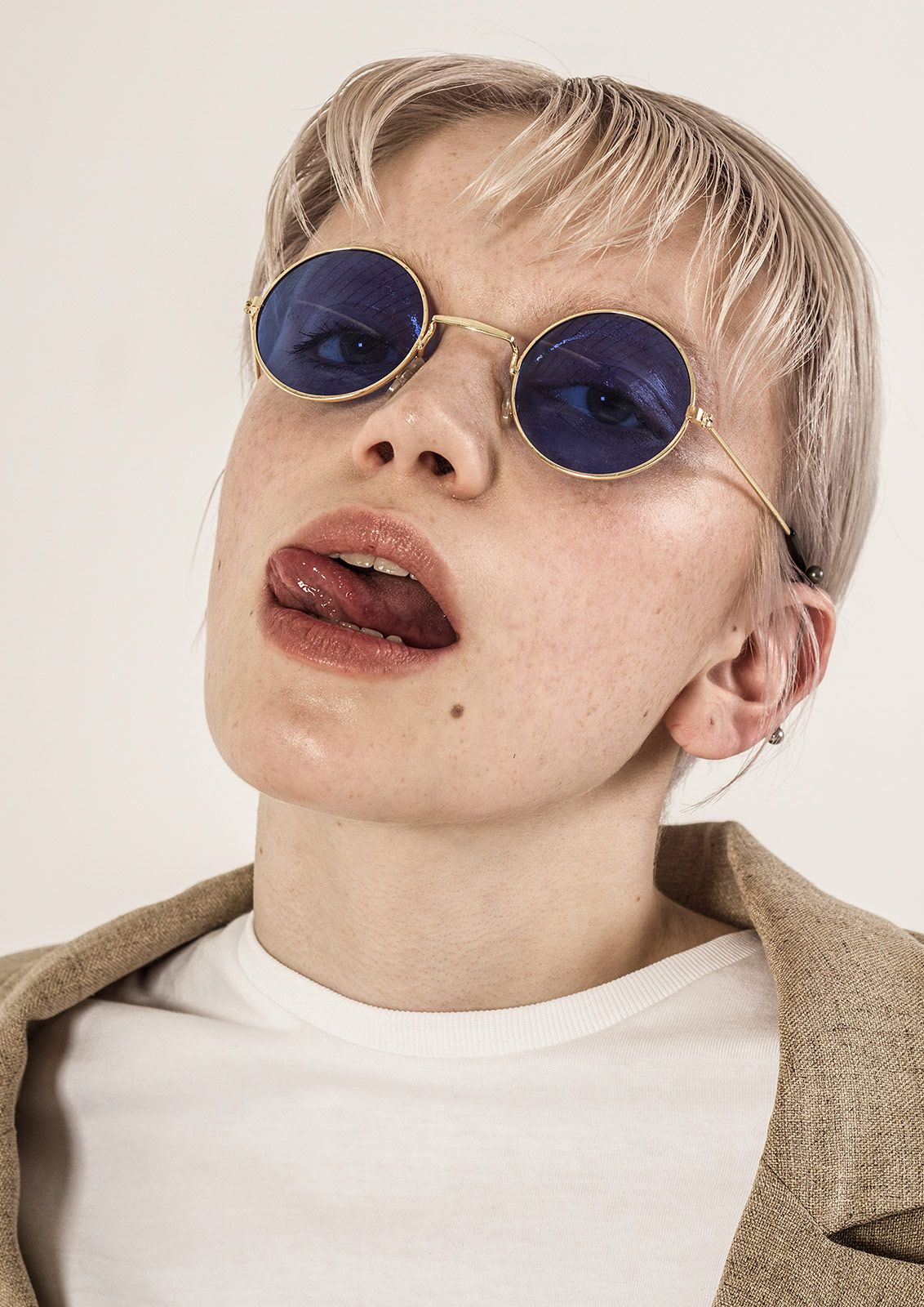 Kayt Webster Brown Metalmagazine 15.jpg