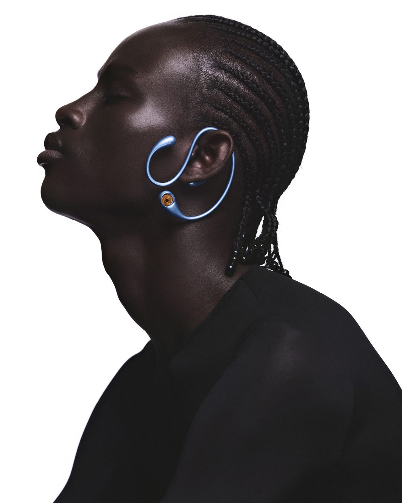 ALTER-EARCUFF-IN-BLUE-02_NOGRAPHIC.jpg