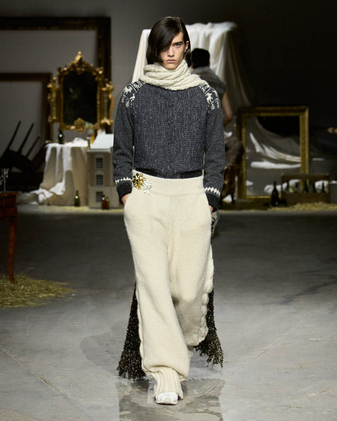 Oscar Oyuang F26 Look 10.jpg