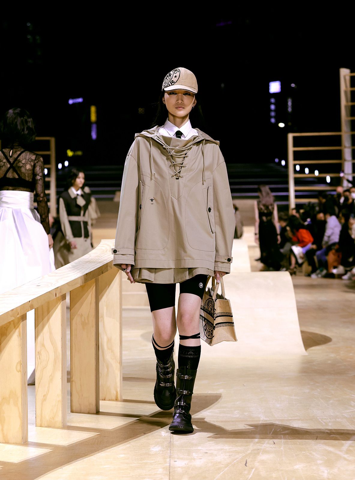 Dior Fall 2022 Show Metalmagazine 15.jpg