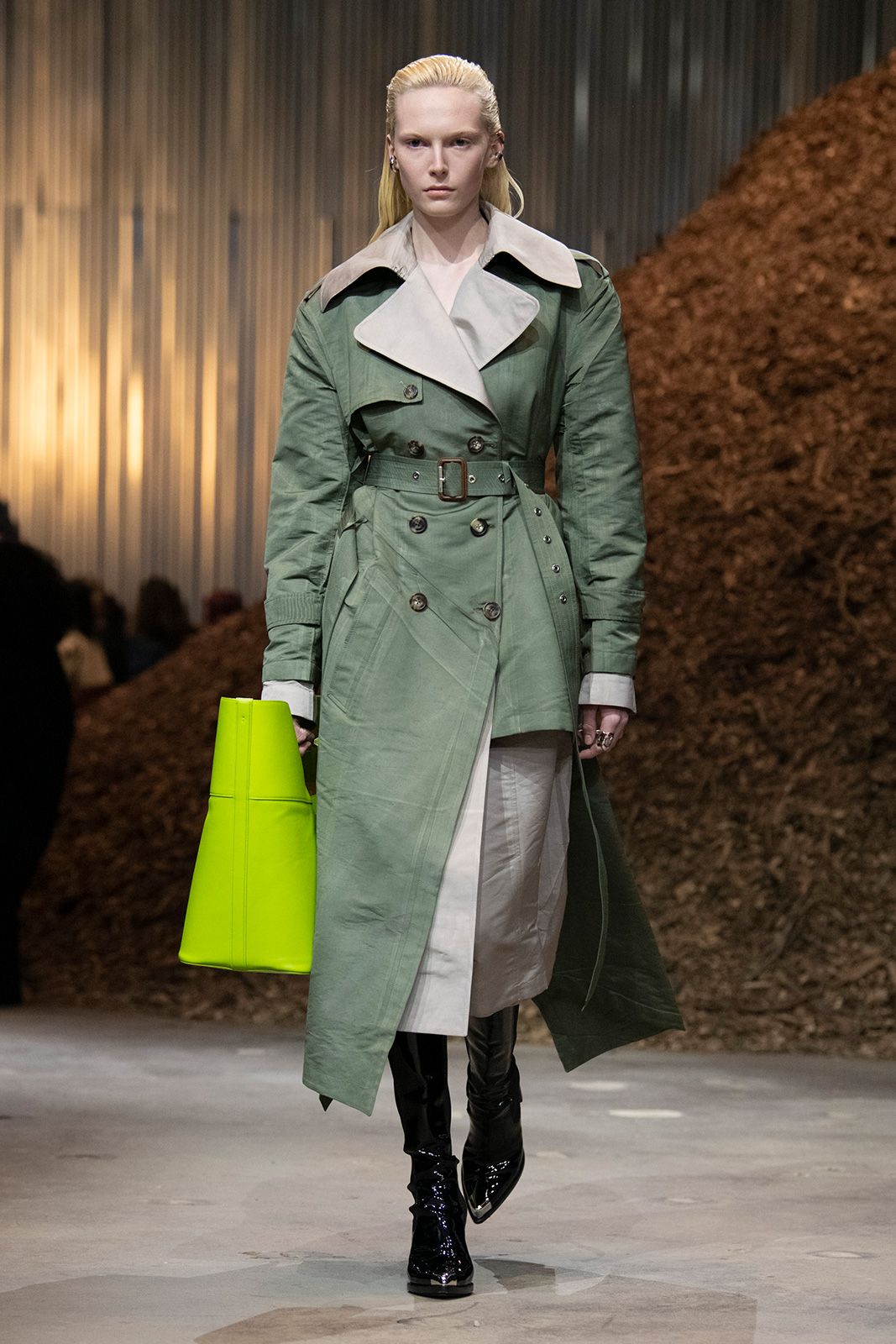 Alexander Mc Queen Fw 2022 Metalmagazine 9.jpg