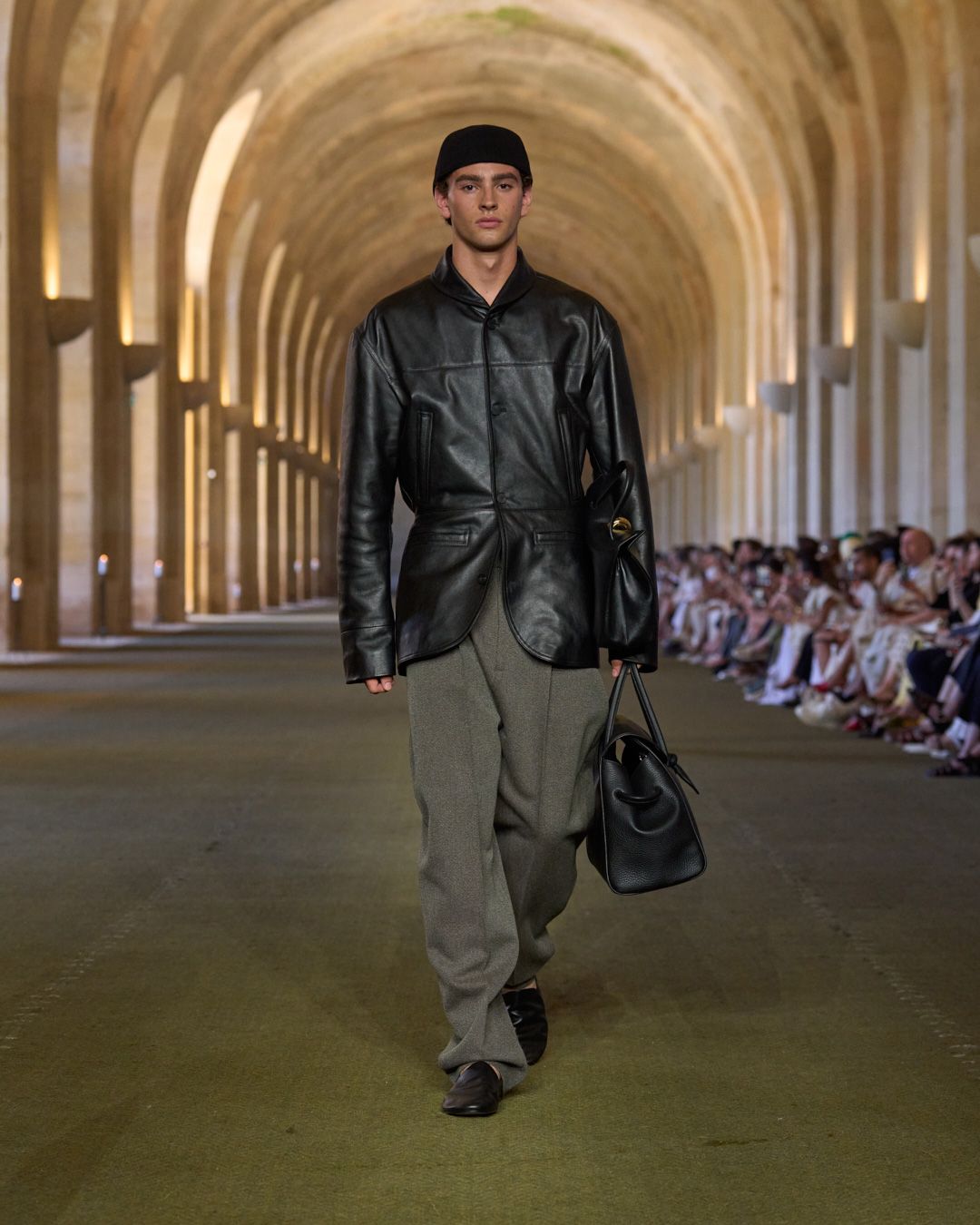 Jacquemus_22.jpg