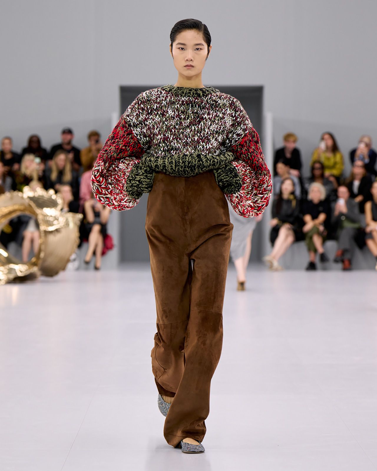 Loewe S S24 30.jpg
