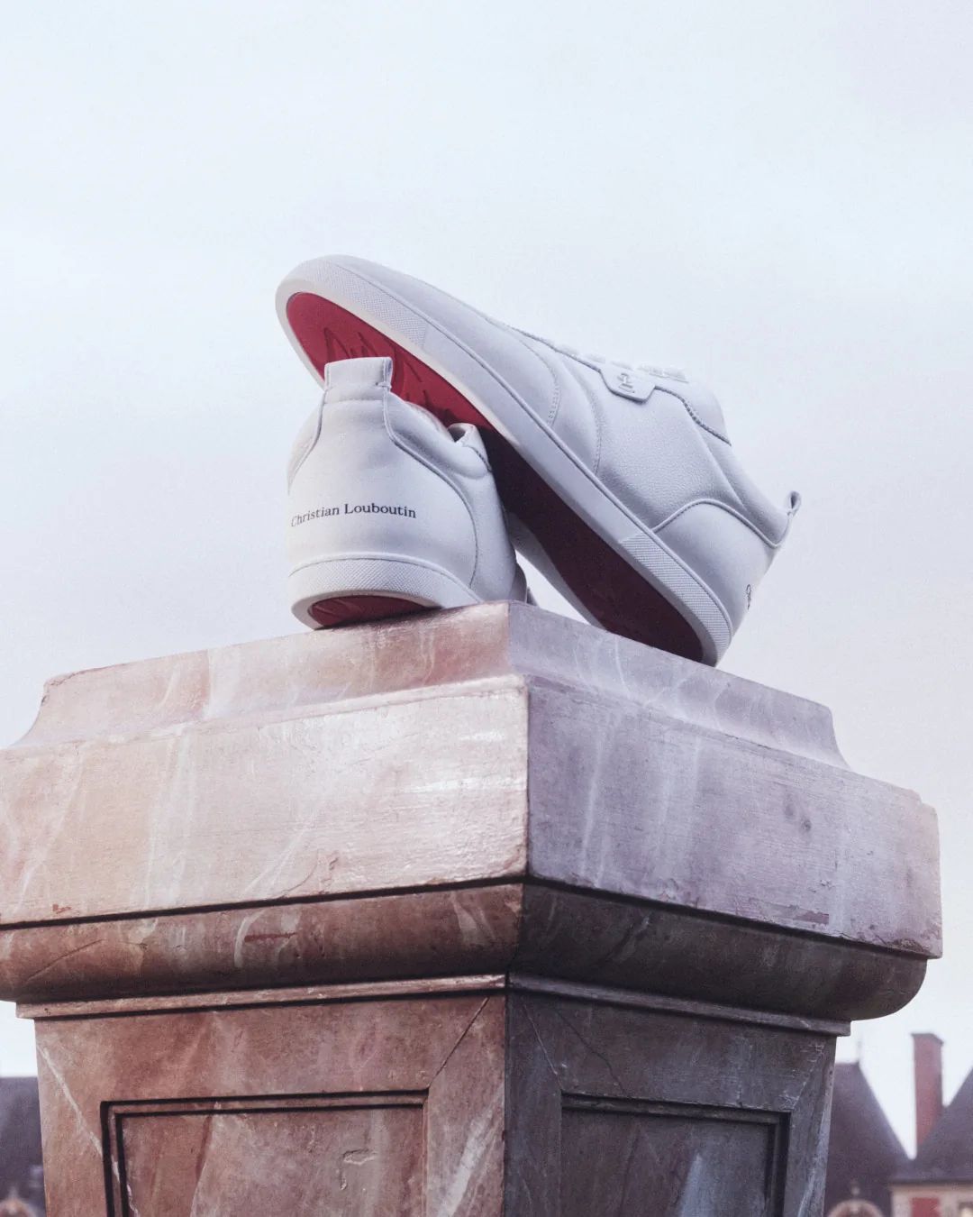 metal-christian-louboutin-08.webp