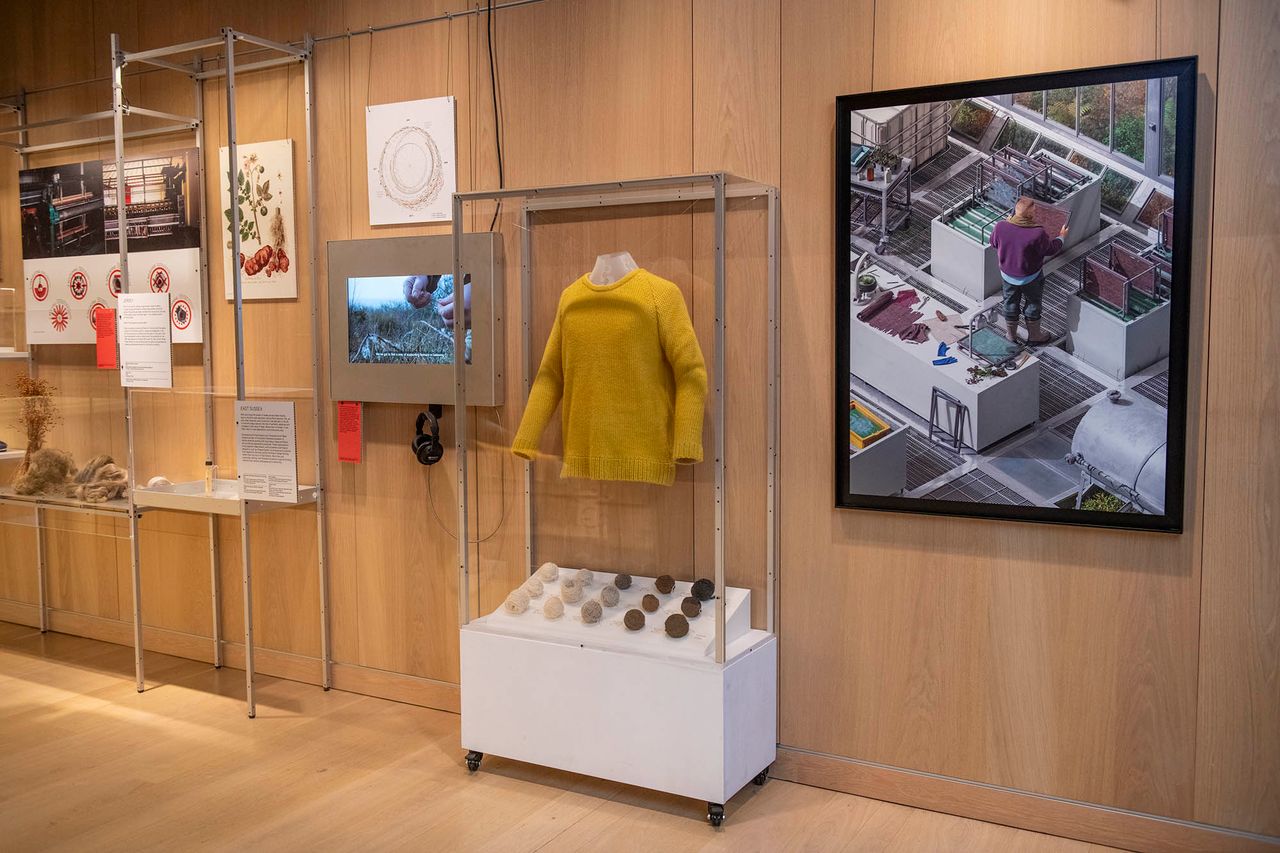 TomorrowsWardrobe_DesignMuseum_AaronParsons1_highres_11.jpg