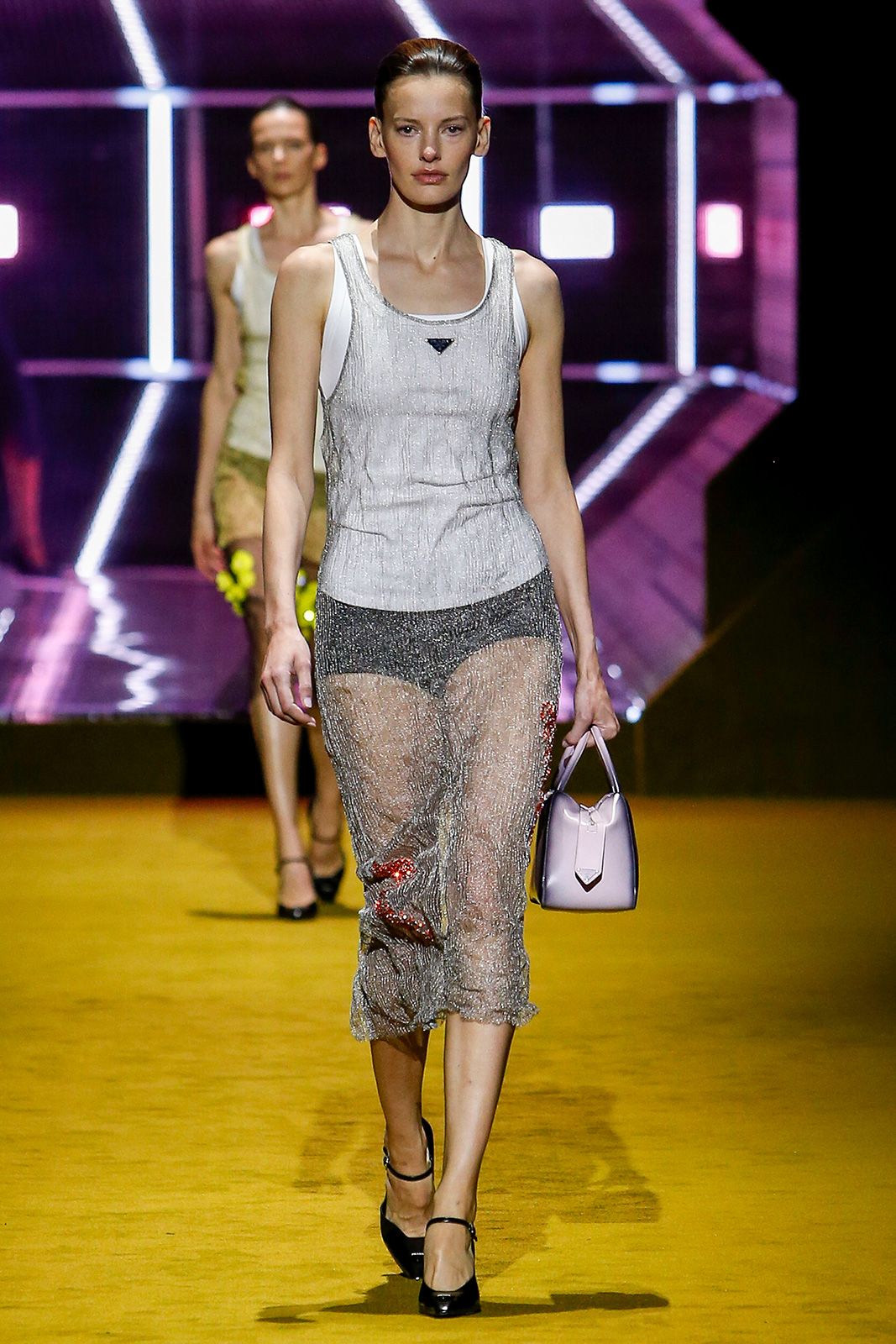 05 Prada Donna F W22.jpg