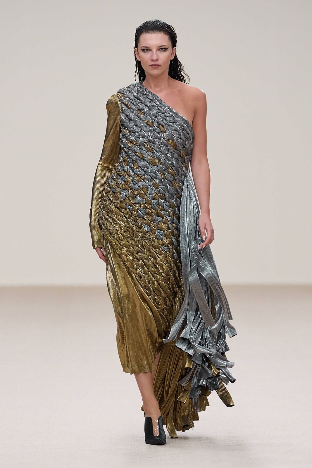 VIVA-VOX_DUBAI-FASHION-WEEK_AW25-26_074.jpg