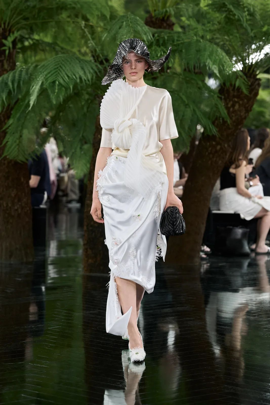 metal-dior-haute-couture-f-w-2026-22.webp