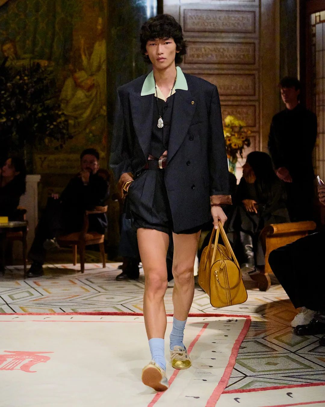 metal-versace-05.webp