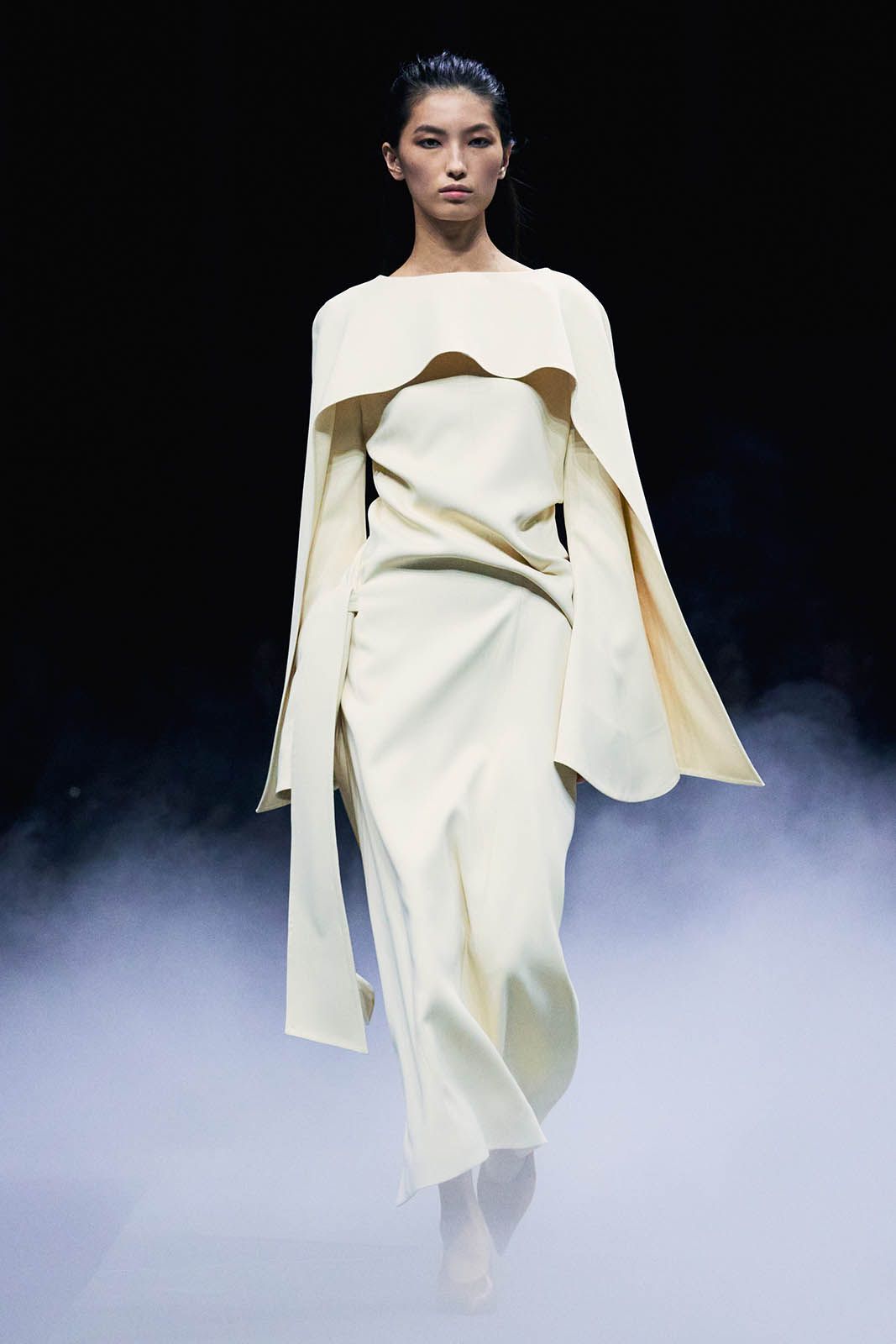 KHAITE_S26_RUNWAY_HANNA-TVEITE_27.jpg