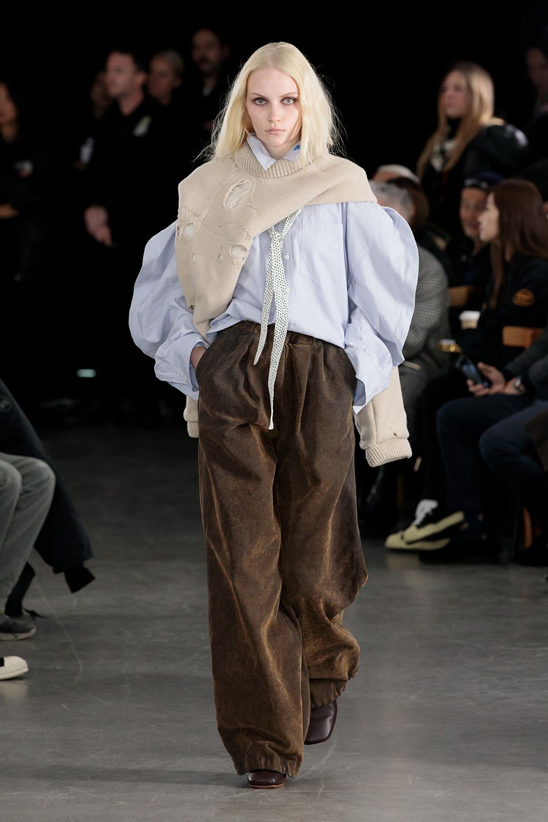 Maison Mihara Yasuhiro F W 2023 8.jpg