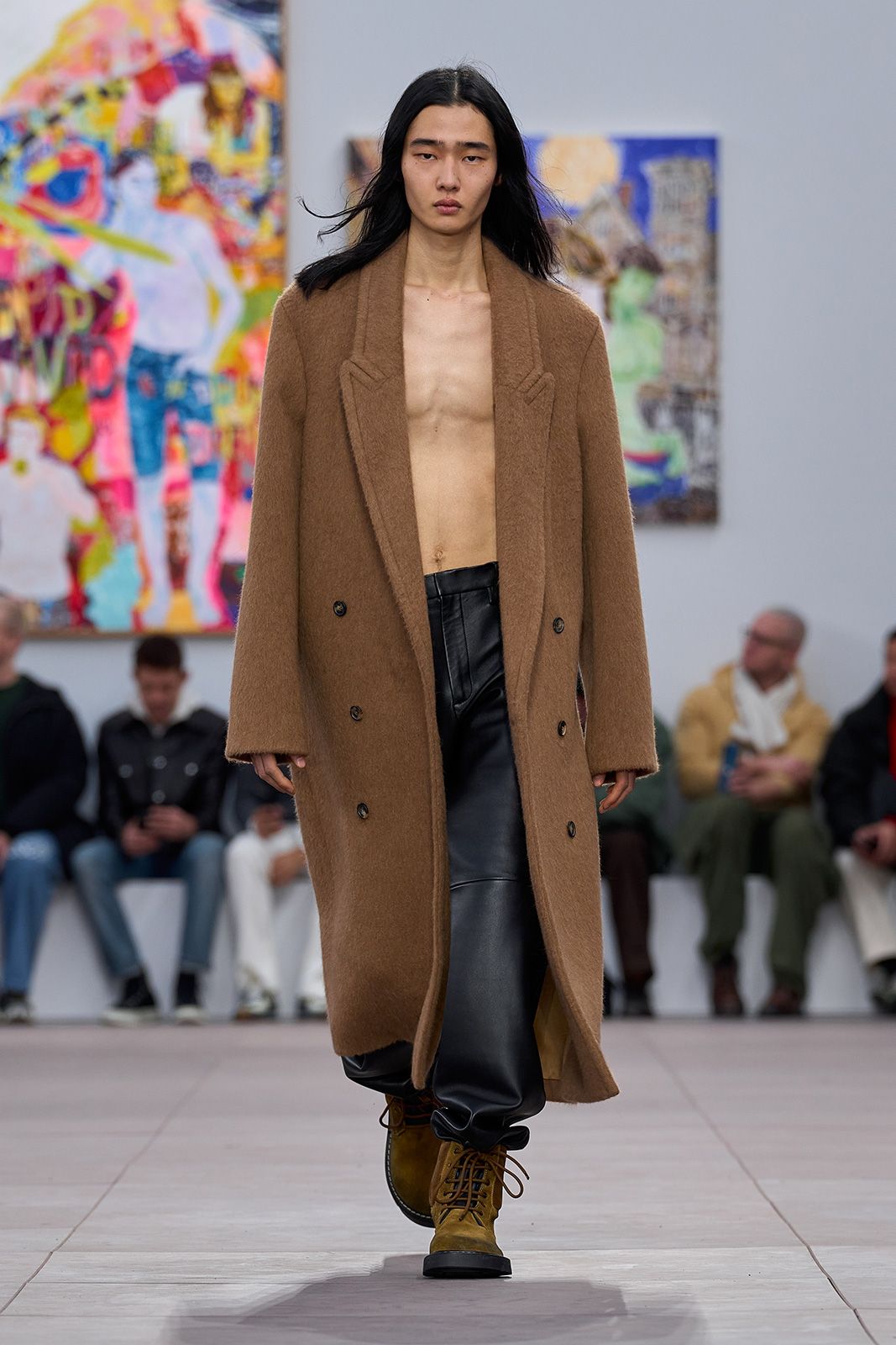 LOEWE_FW24_MW_SHOW_31.jpg