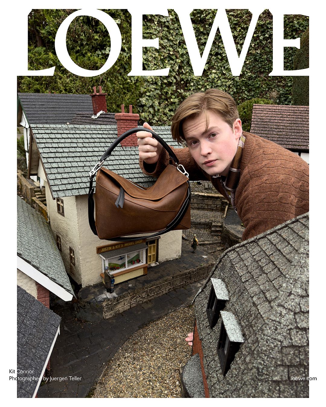 LOEWE_FW24_3.jpg