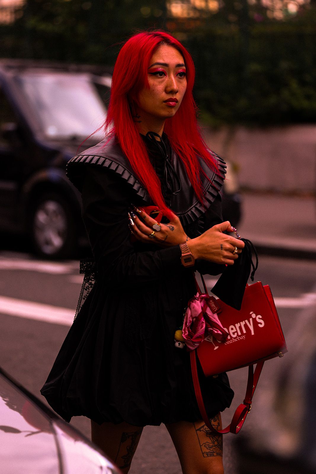 w-pfw-ss025-streetstyle-072.jpg