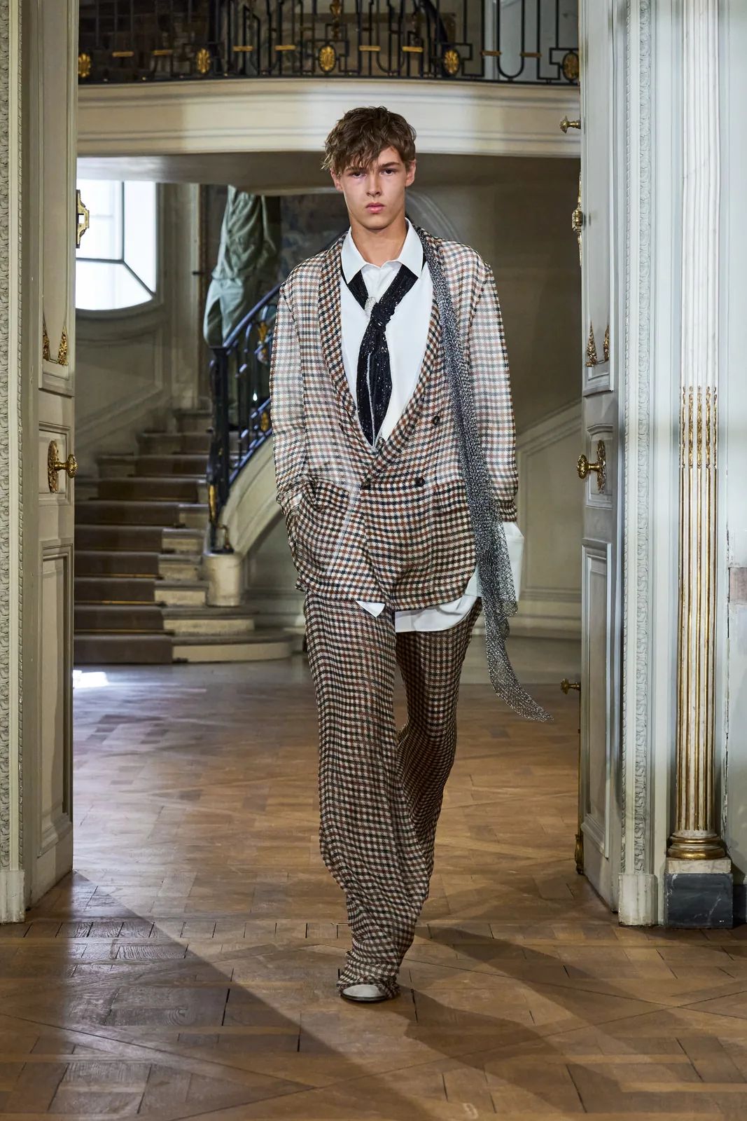 metal-trends-in-menswear-21.webp