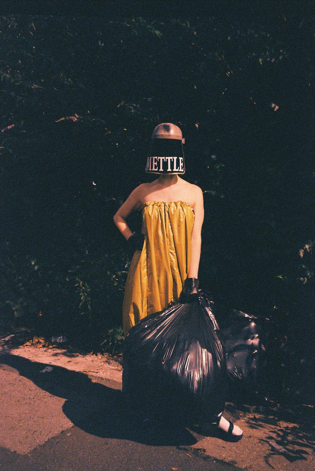 Donk Wear Metalmagazine 5.jpg
