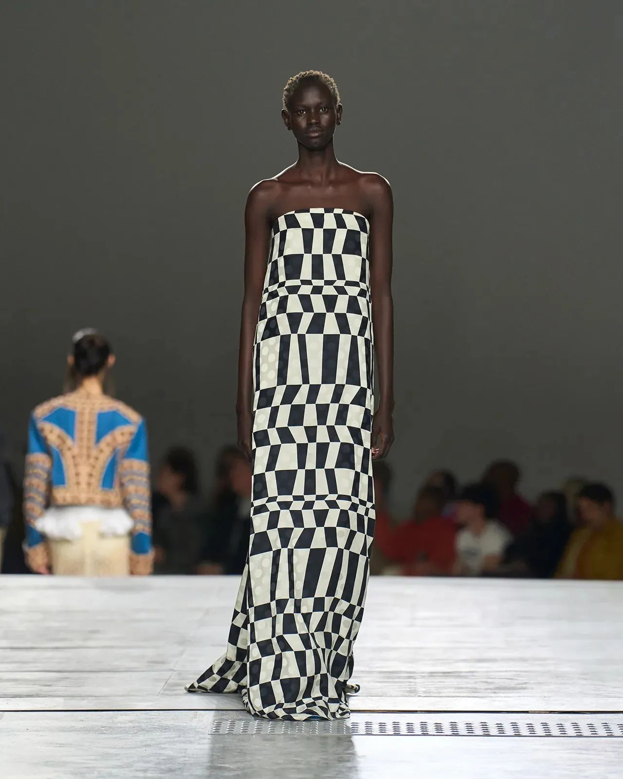 metal-dries-van-noten-02.webp