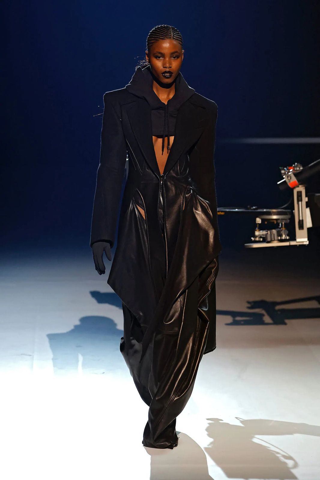 Mugler Fall Winter 2023 11.jpg
