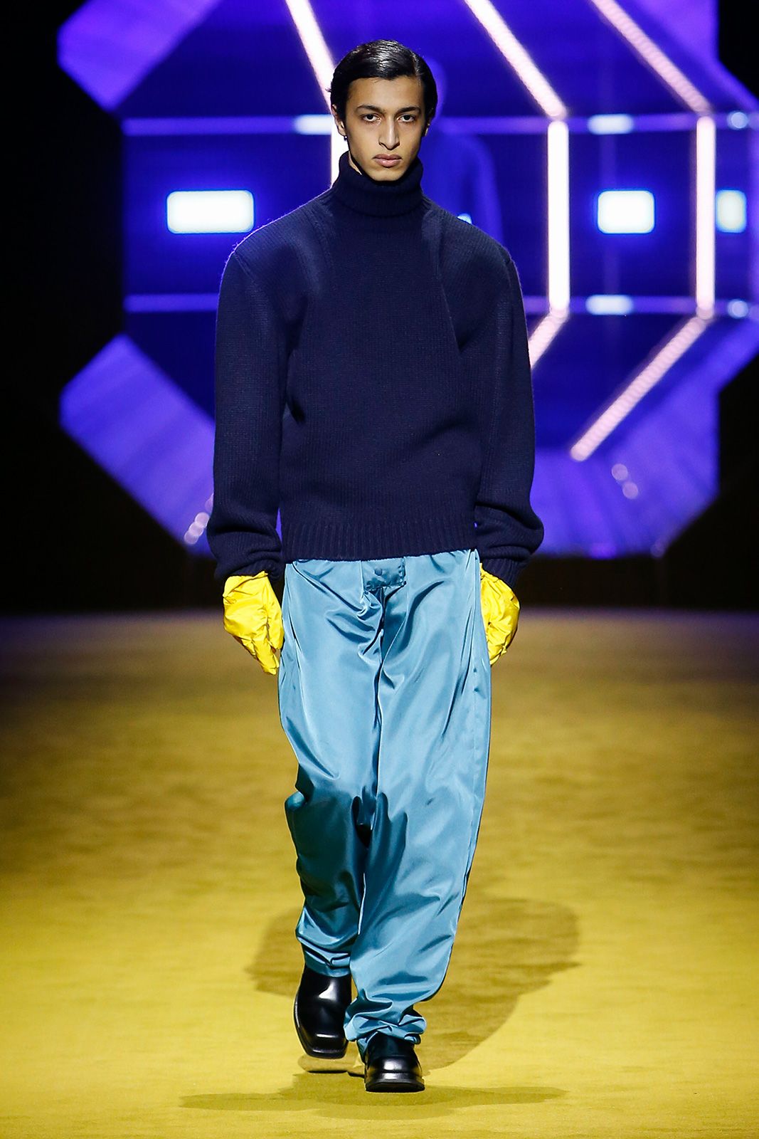 Prada Uomo F W22 Look19.jpg
