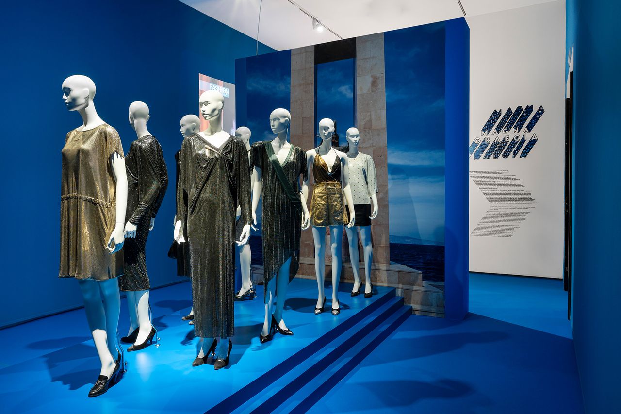 Gianni_Versace_Retrospective_5.jpg