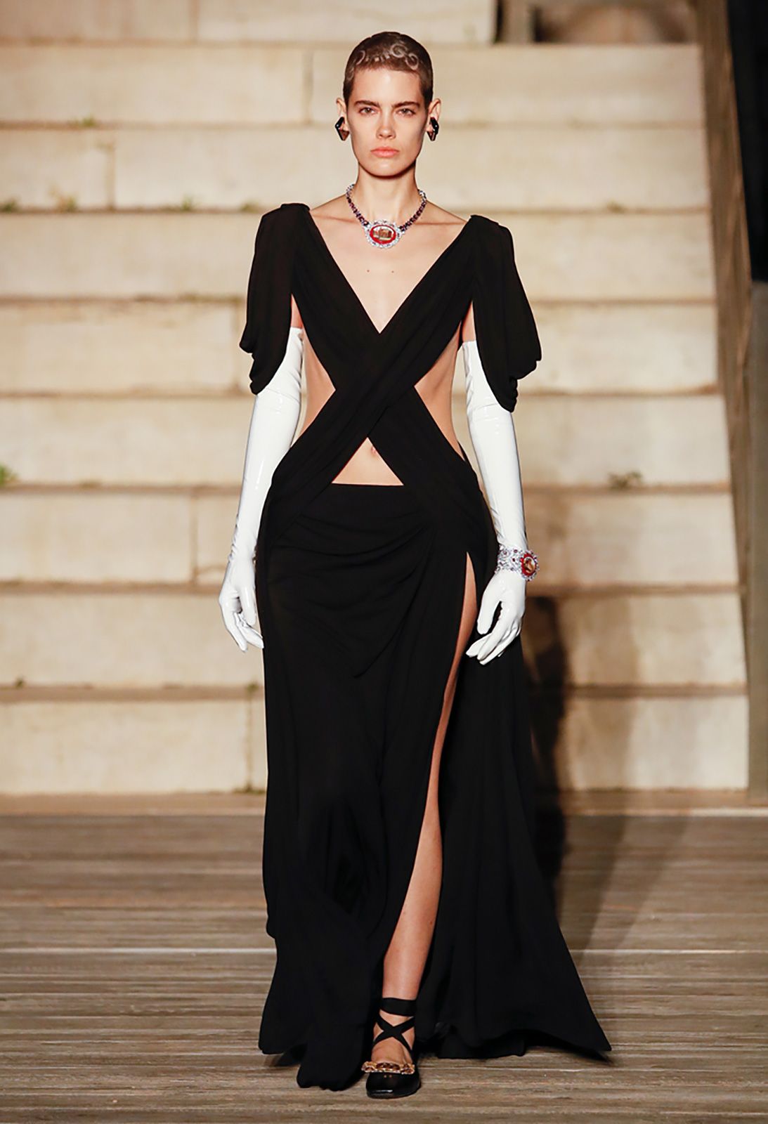 Gucci Resort 2023 12.jpg