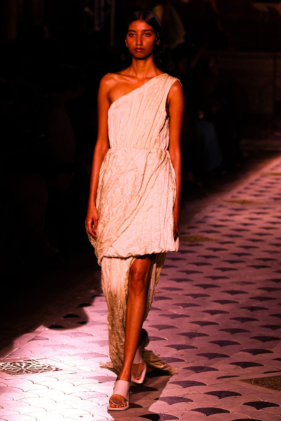 uma-wang-runway-ss25-7.jpg