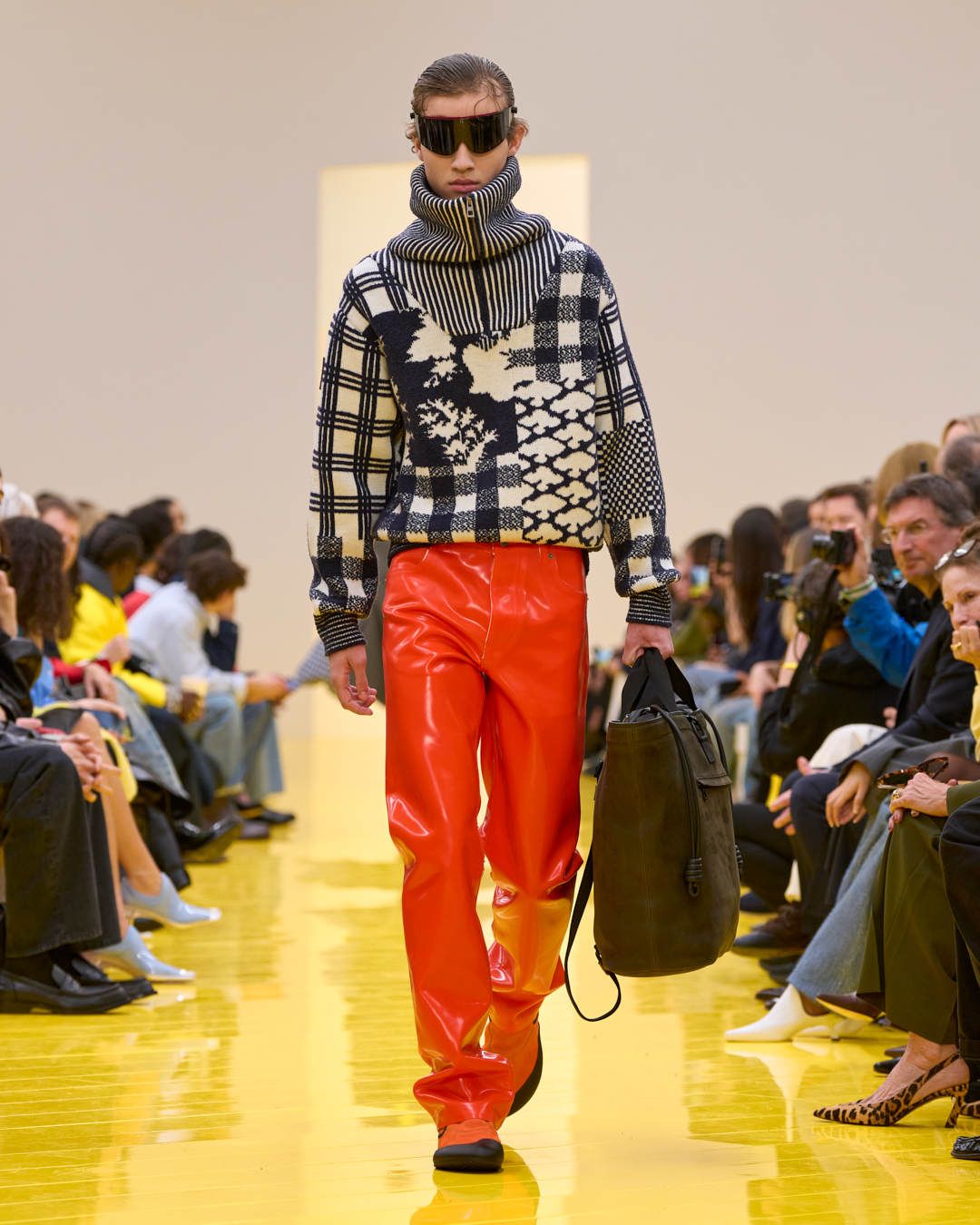 LOEWE_FAL-WINTER-26_27.jpg