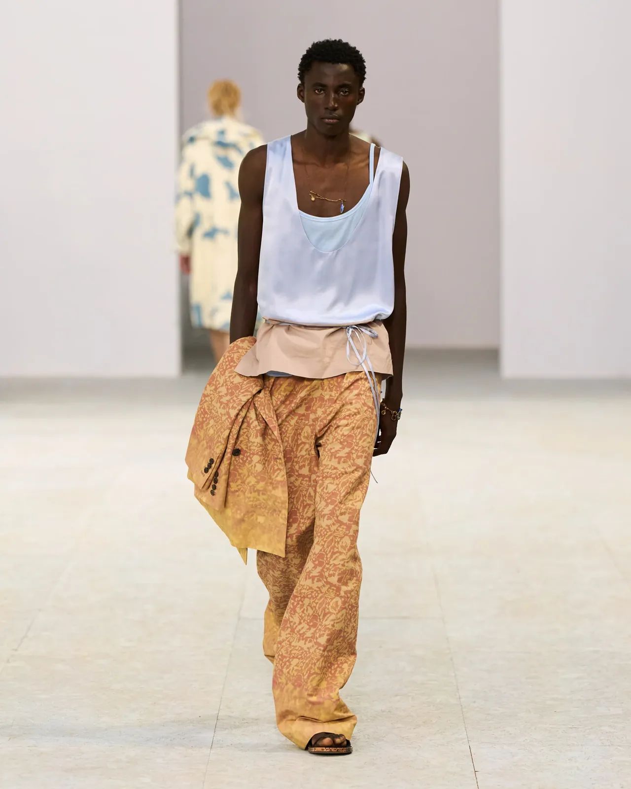 metal-dries-van-noten-s-s-2027-menswear-25.webp