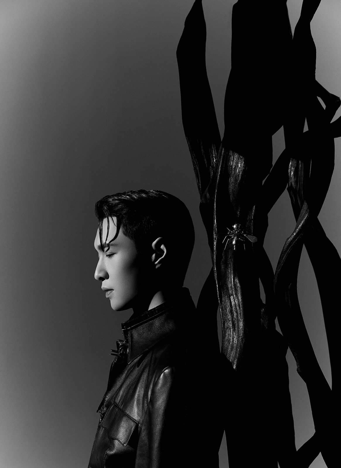 Lay Zhang Metalmagazine 7.jpg