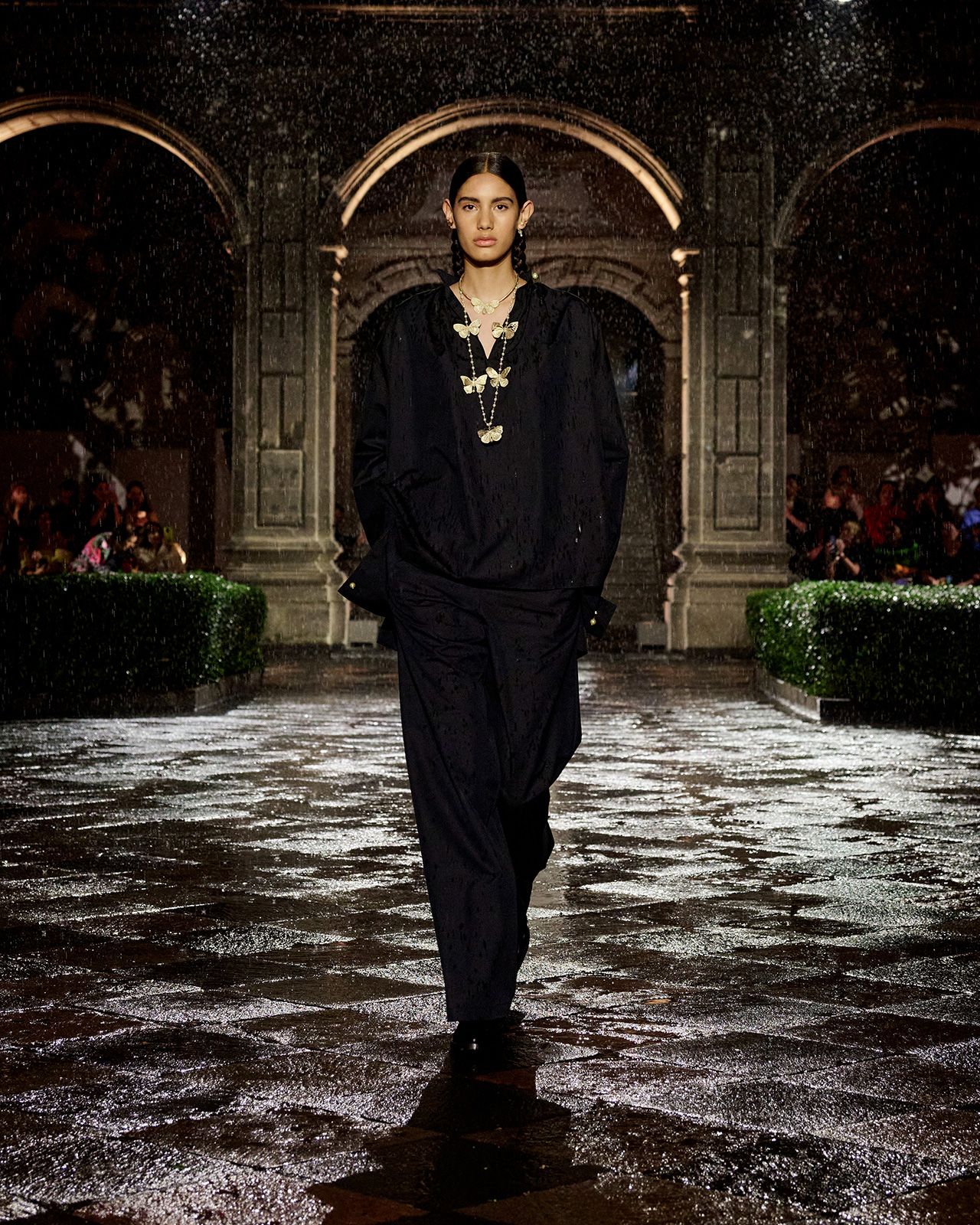 Dior Cruise 2024 3.jpg